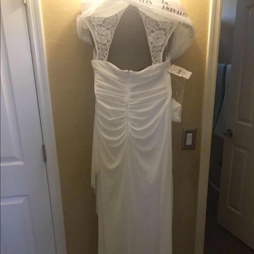 David's Bridal Wedding Dress w/Cap Sleeves. Size 12. Brand new. No alterations. - Picture 7 of 10